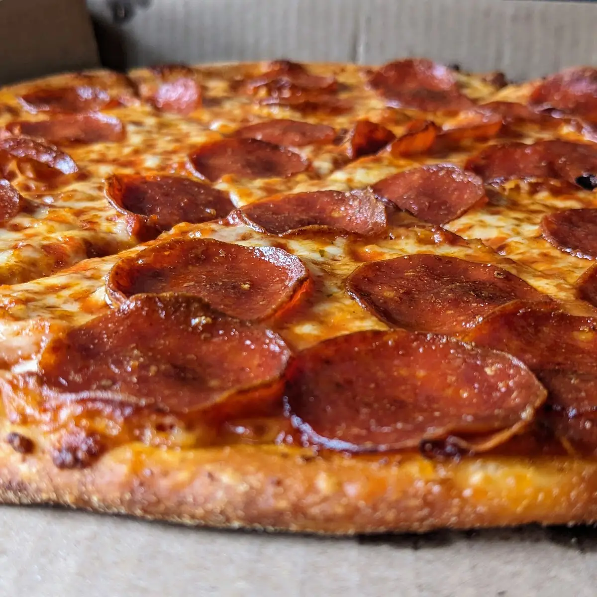 Thin Crust Pepperoni Pizza