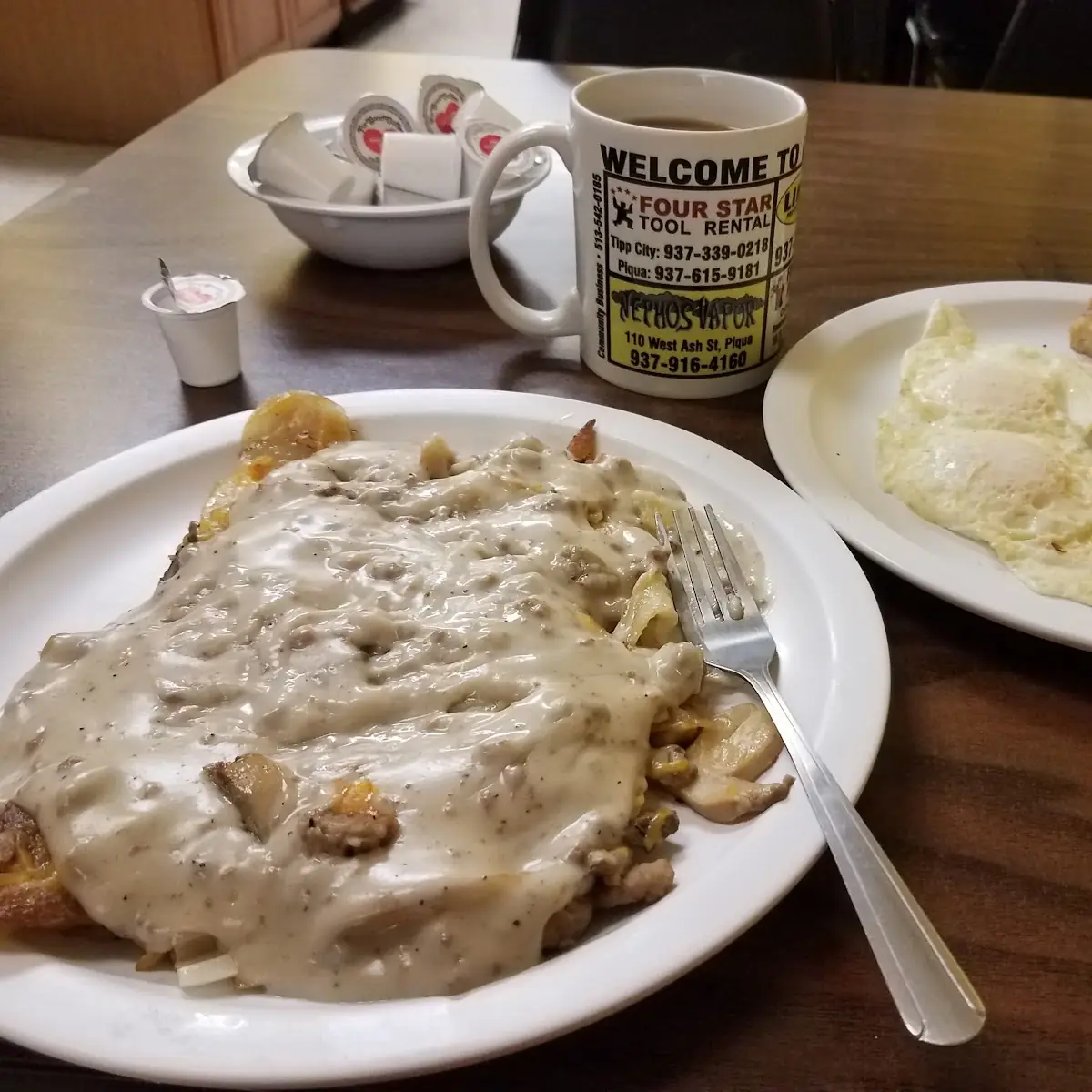 Chopped Steak w/MUSH AND ONION plus 1 side