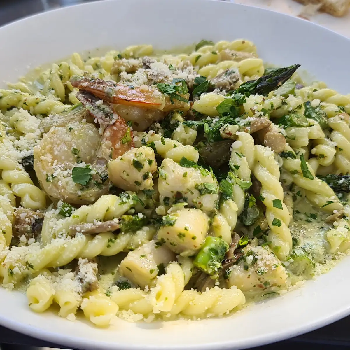 Gemelli Pasta w Shrimp & Scallops