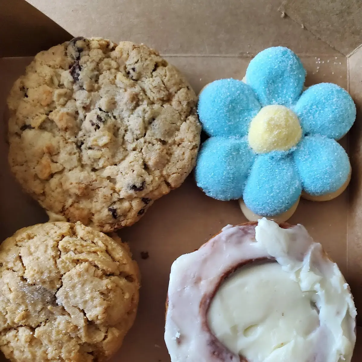 Cookies and Cinnamon Roll