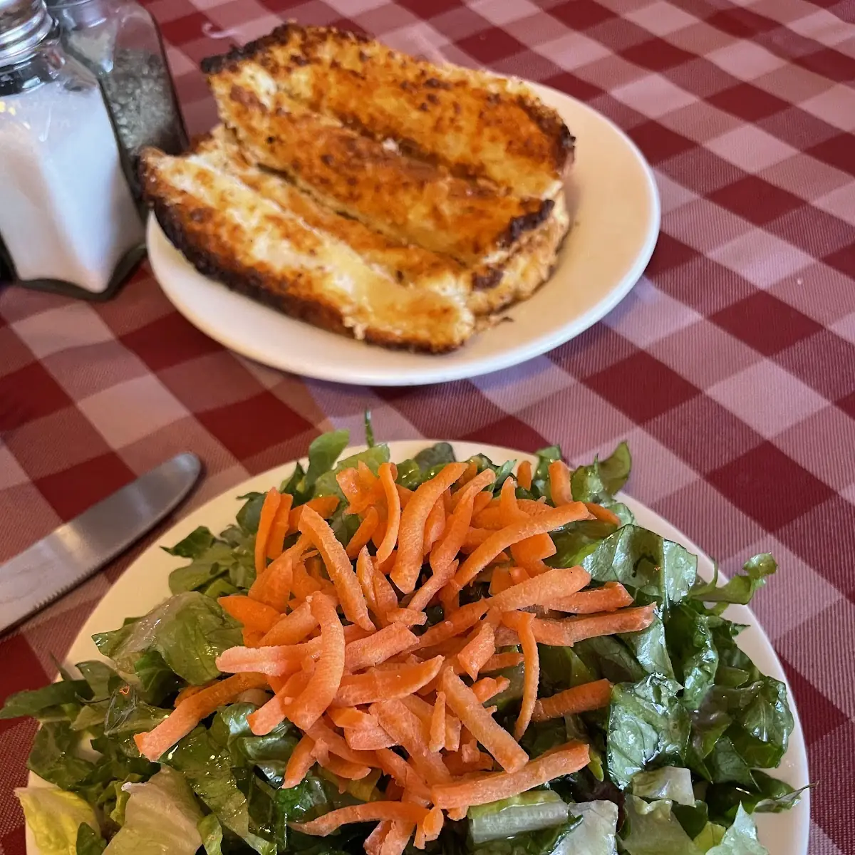 Salad and Garlic Bread
