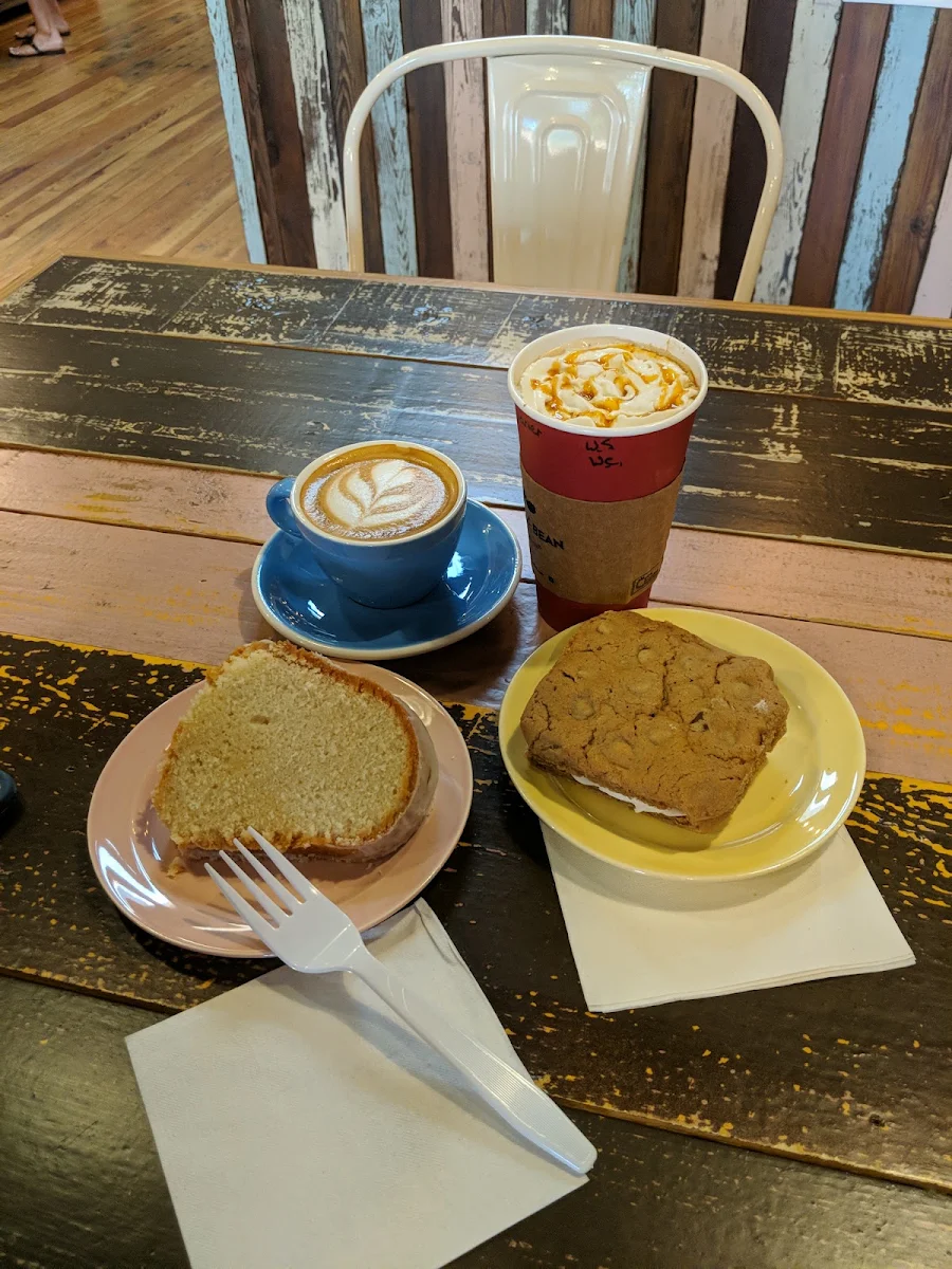 Latte Cookie Espresso Pound Cake