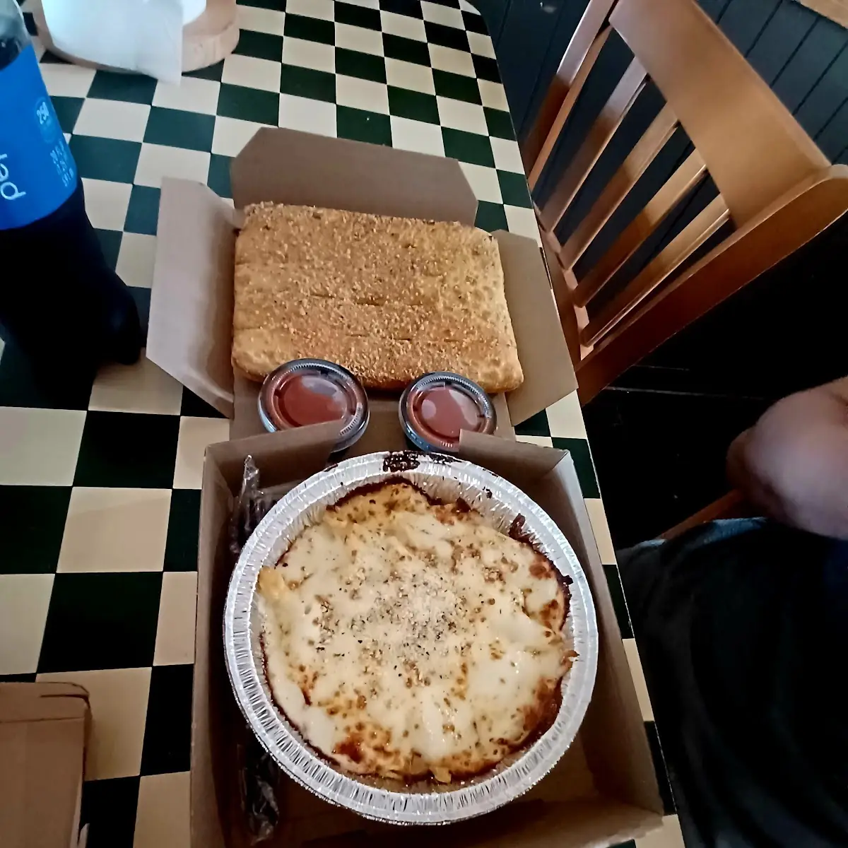Chicken Alfredo & Bread Sticks