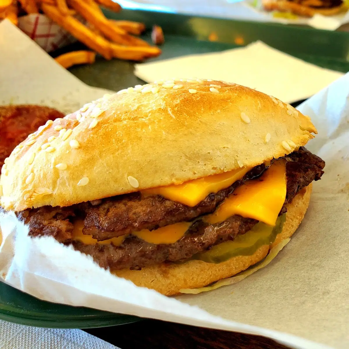 Jumbo Cheese Burger