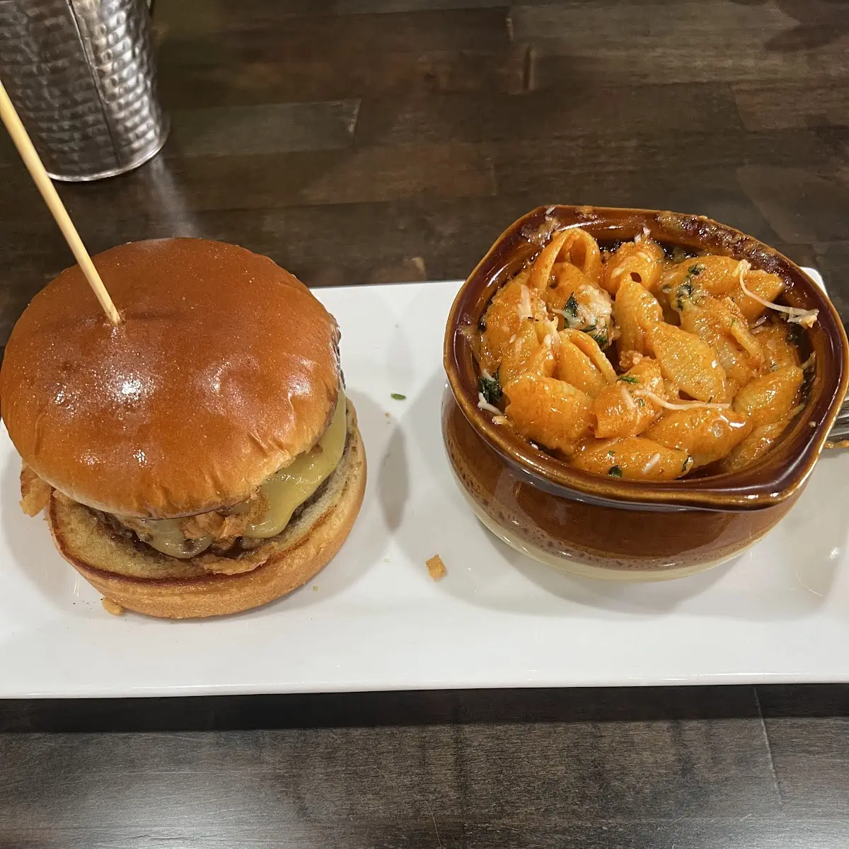 Classic Burger with Mac and Cheese