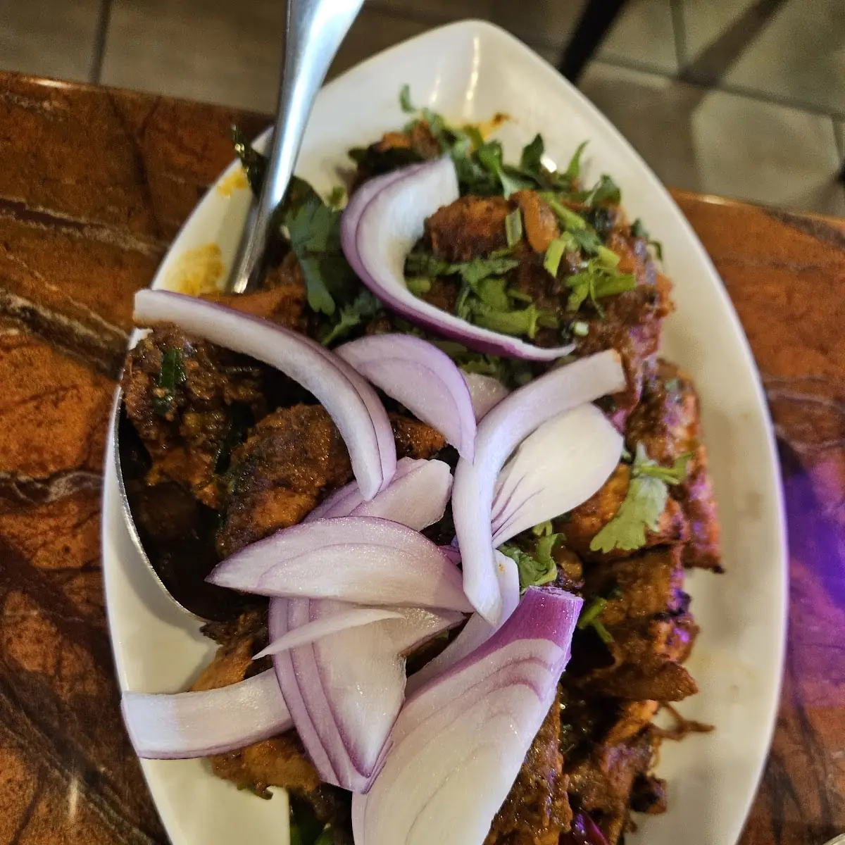 Spicy Chicken with Onions and Lemon
