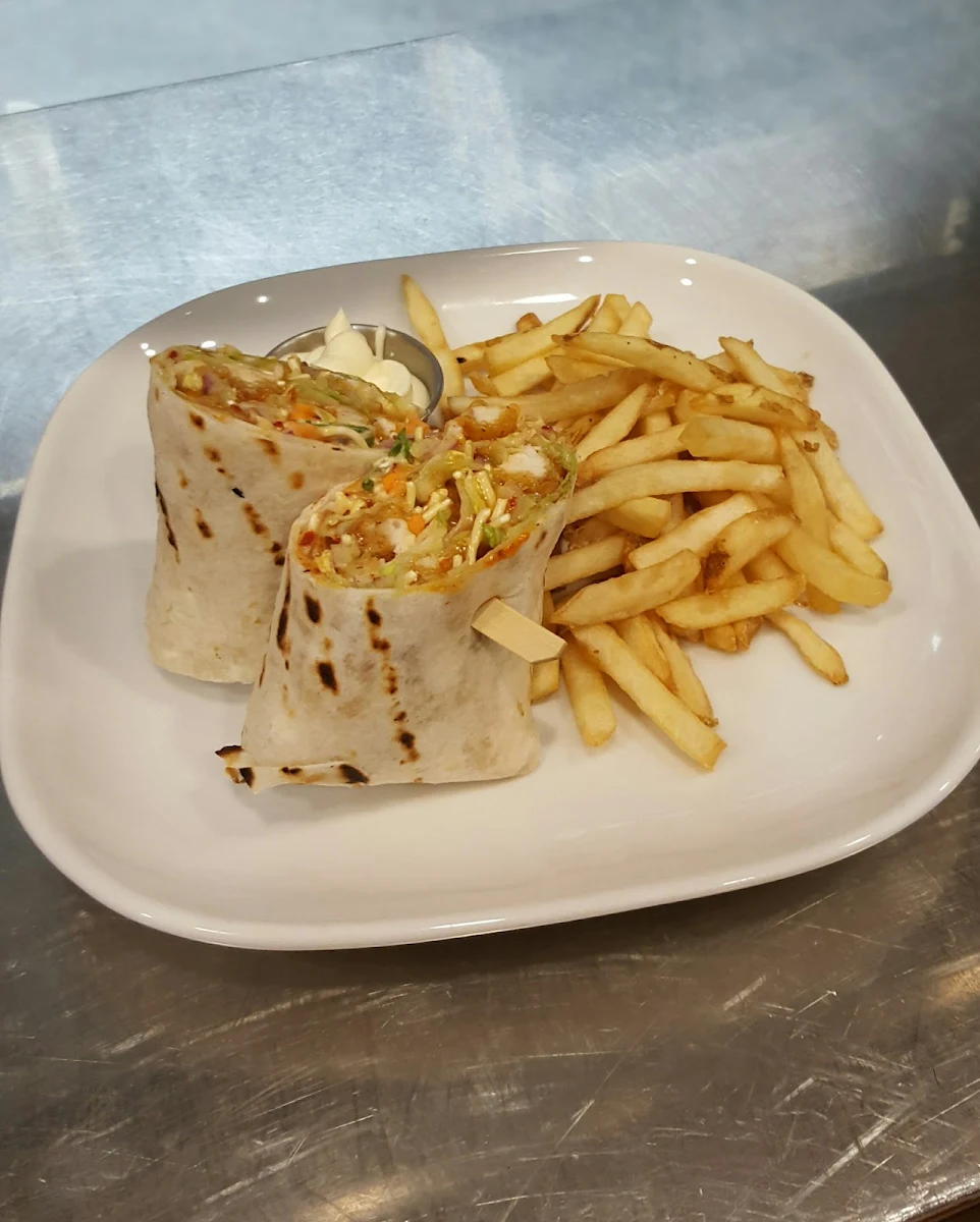 Thai Chicken Wrap, Boston Pizza