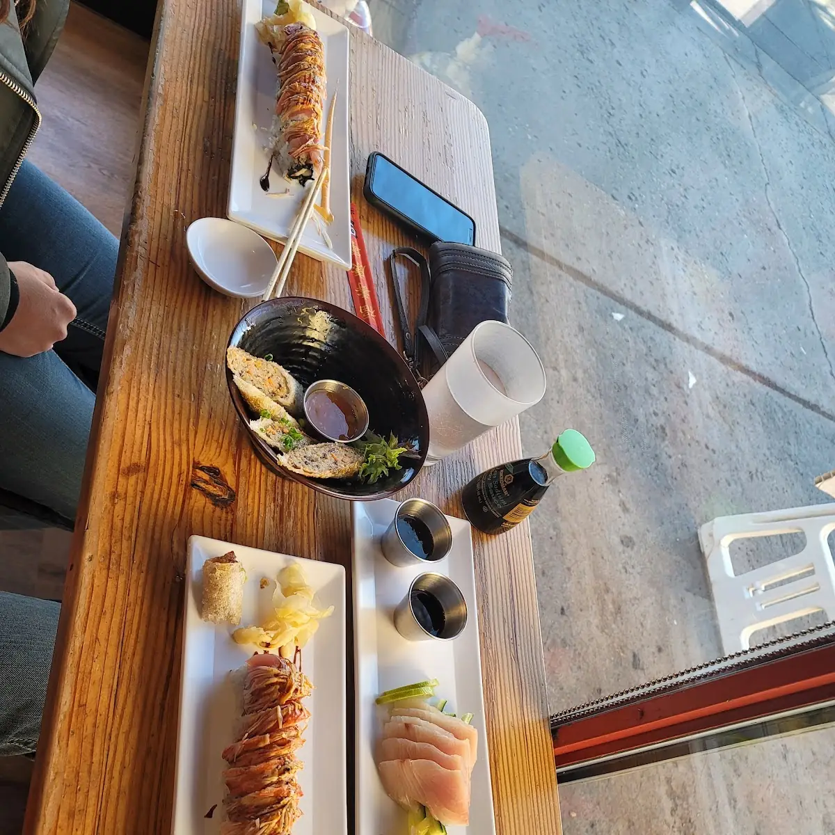 Hamachi Sashimi 2pc