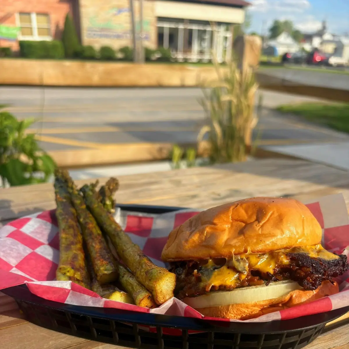 Backyard BBQ Bacon Burger