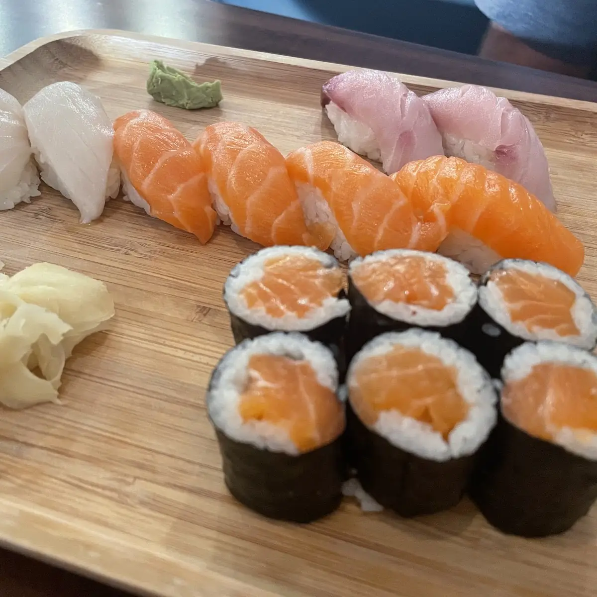 Sushi & Sashimi Combo