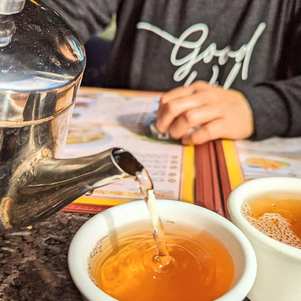 Trả Nông Hot Tea