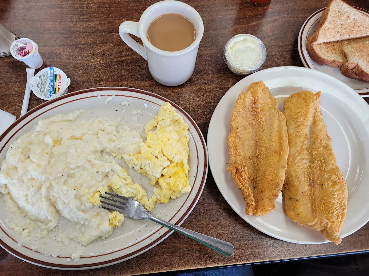 Catfish Grits and Scrambled Eggs