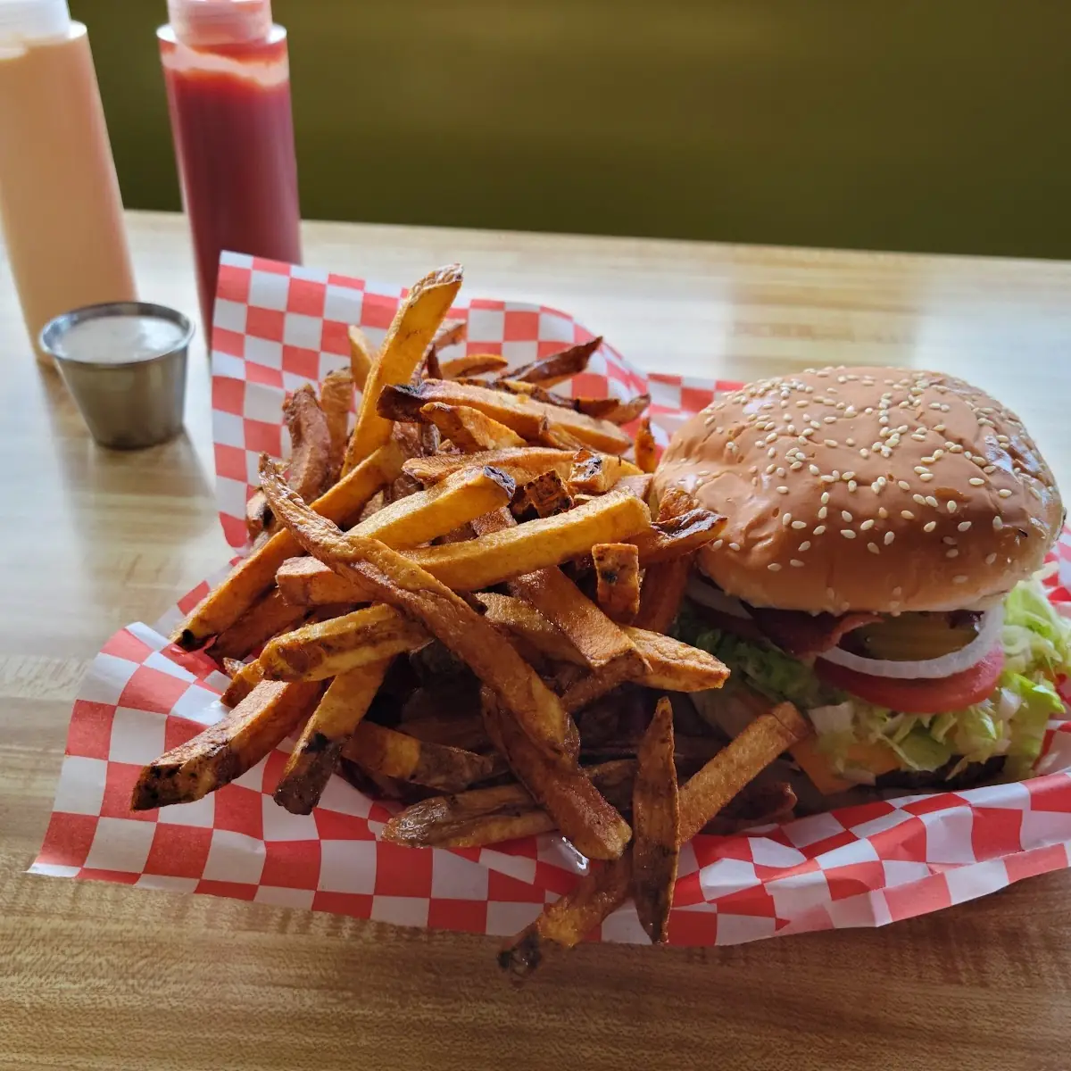 Bacon Cheeseburger with Fries