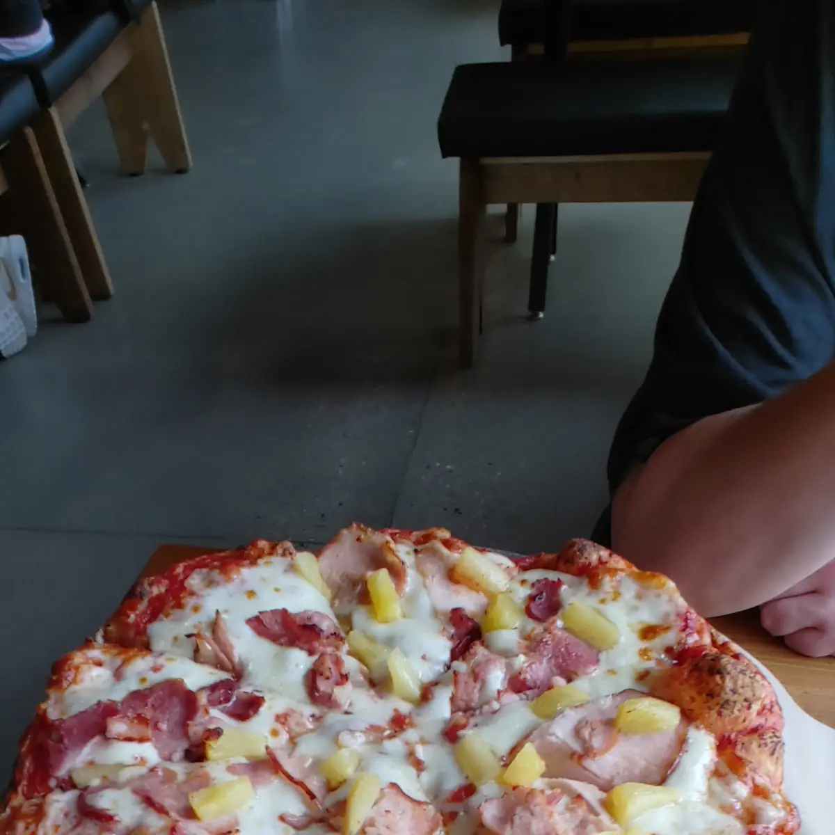 Hawaiian Pizza