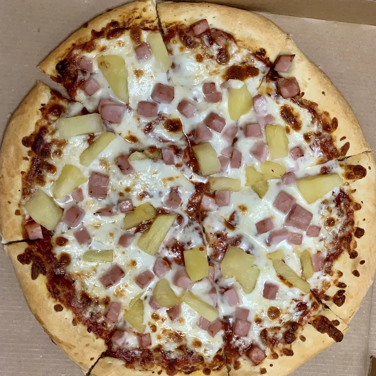 Hawaiian Deluxe Pizza - 10 Deep Dish