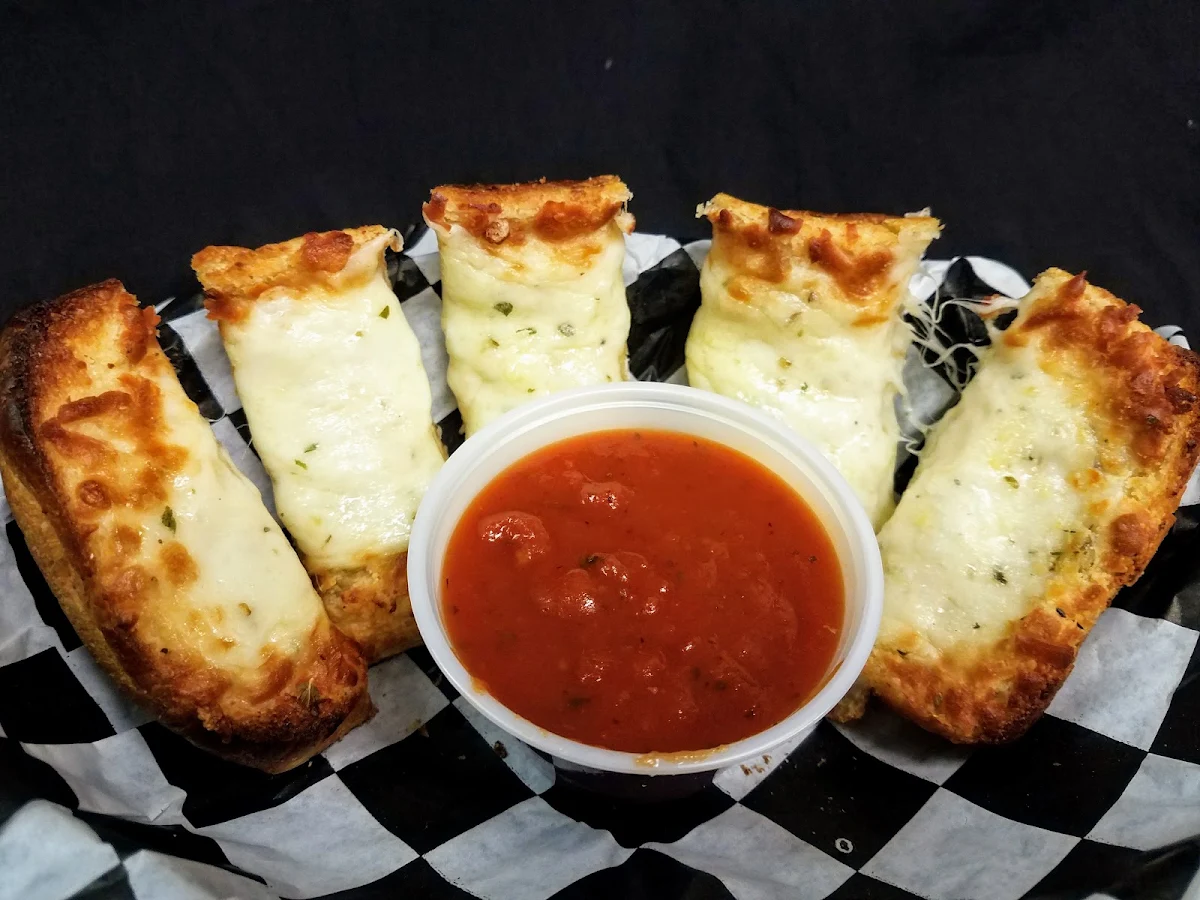 Garlic Cheese Bread Served with Ranch