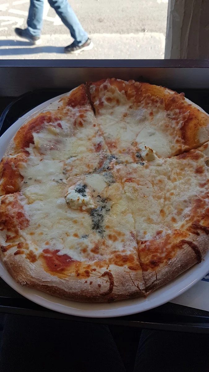 Pizza 4 Fromages, Maison des Pâtes Fraîches (la)