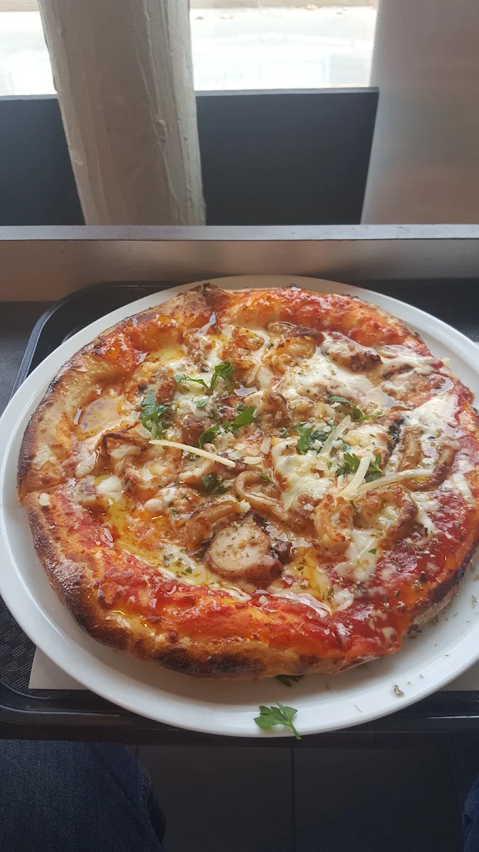 Pizza Au Fruits de Mer, Maison des Pâtes Fraîches (la)