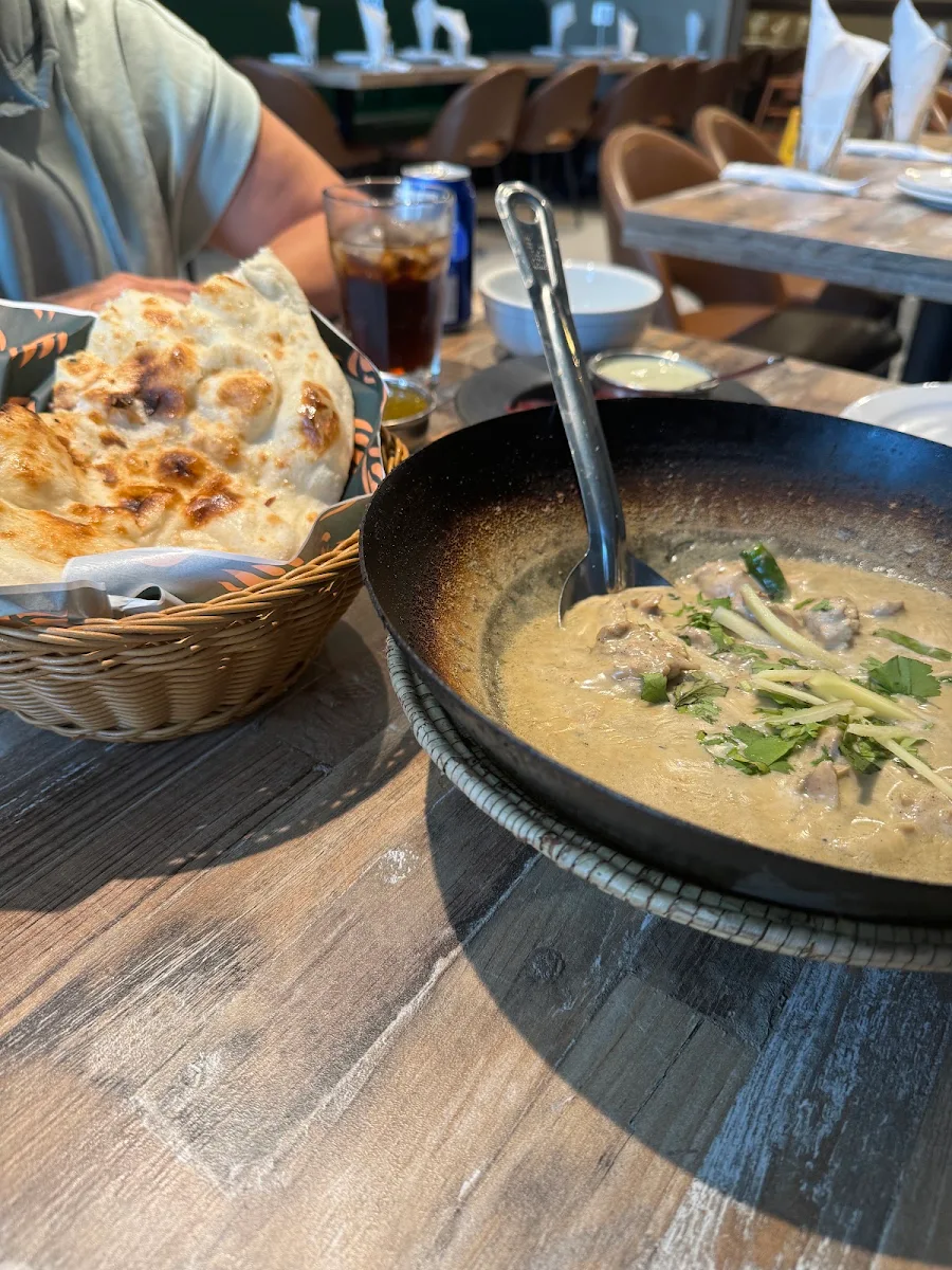 Chicken White Karahi, Karahi Point Windsor