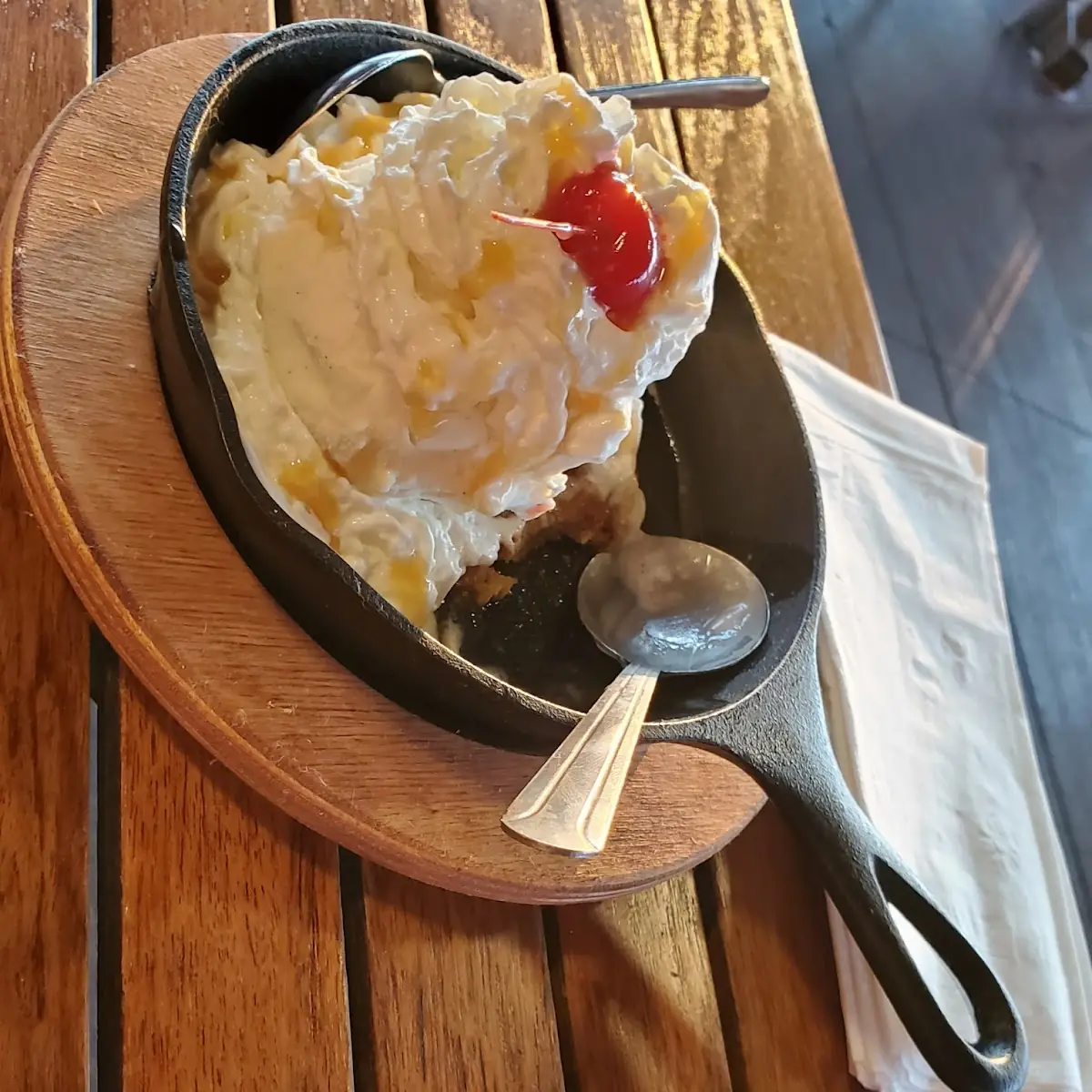 Salted Caramel Cookie and Icecream