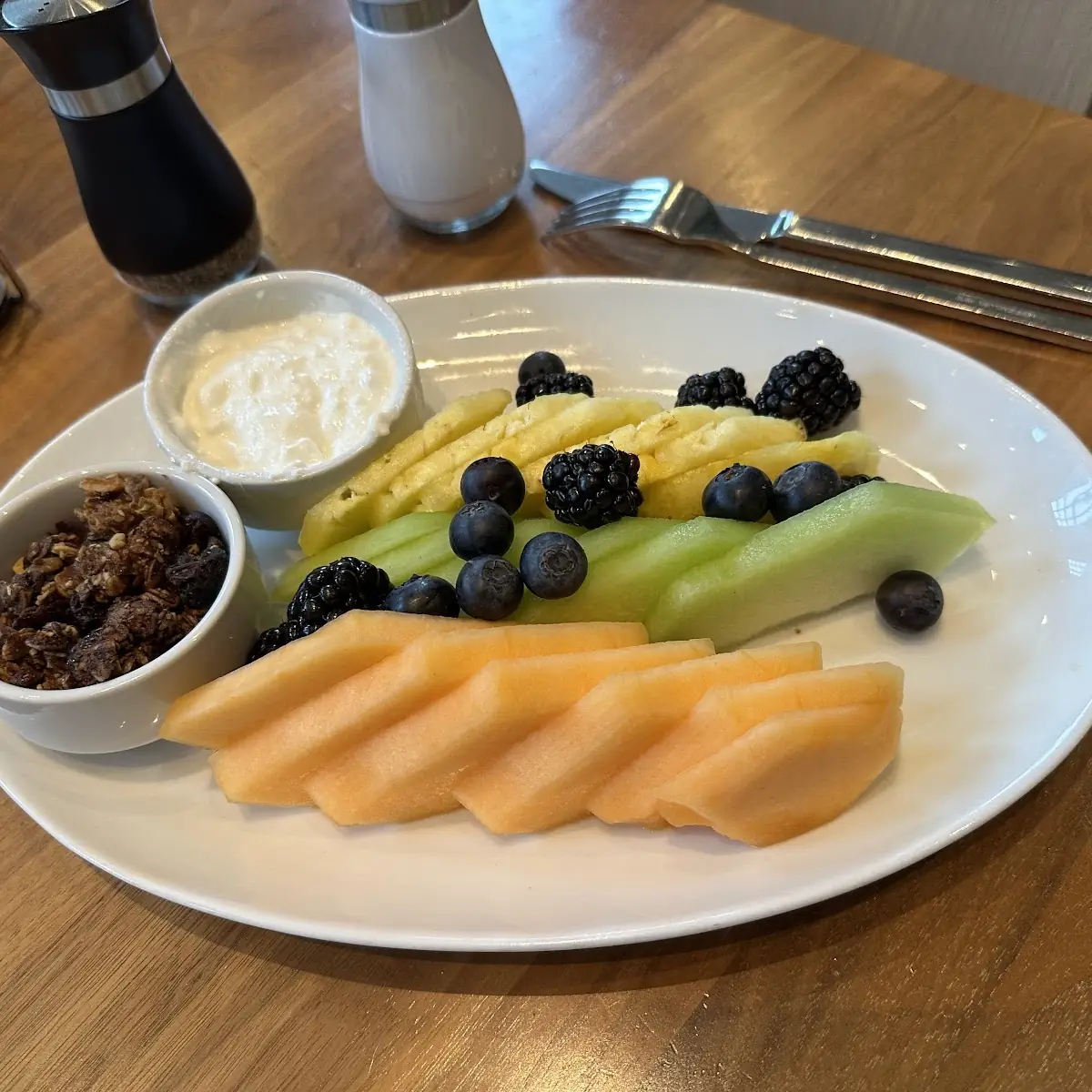 Seasonal Fruit Plate