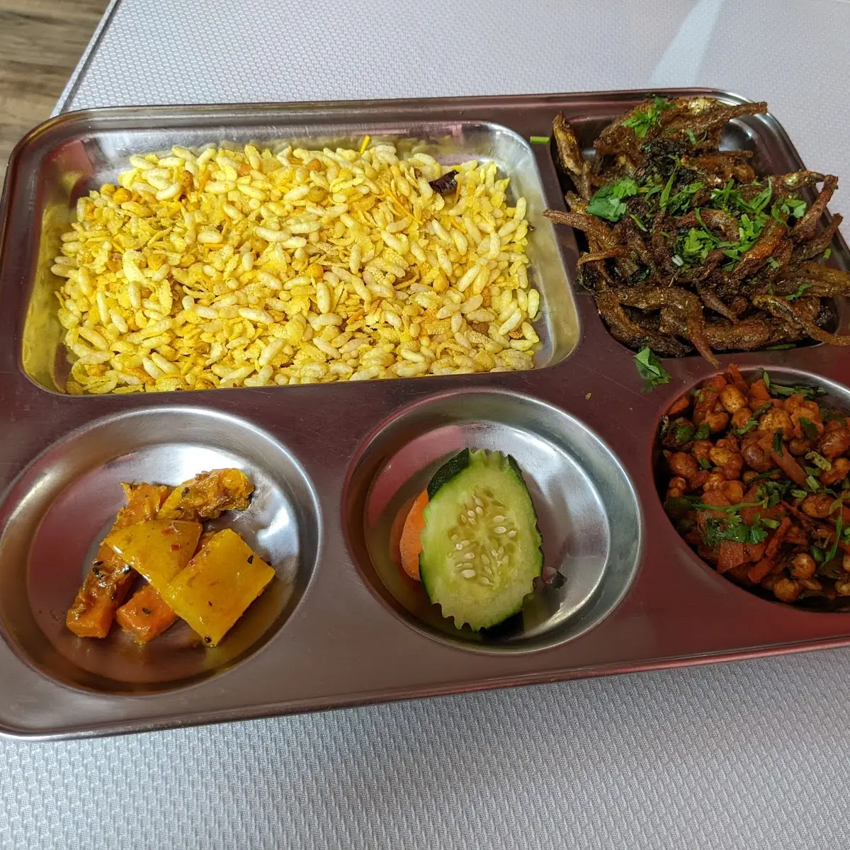 Malekhu Fried Fish Set
