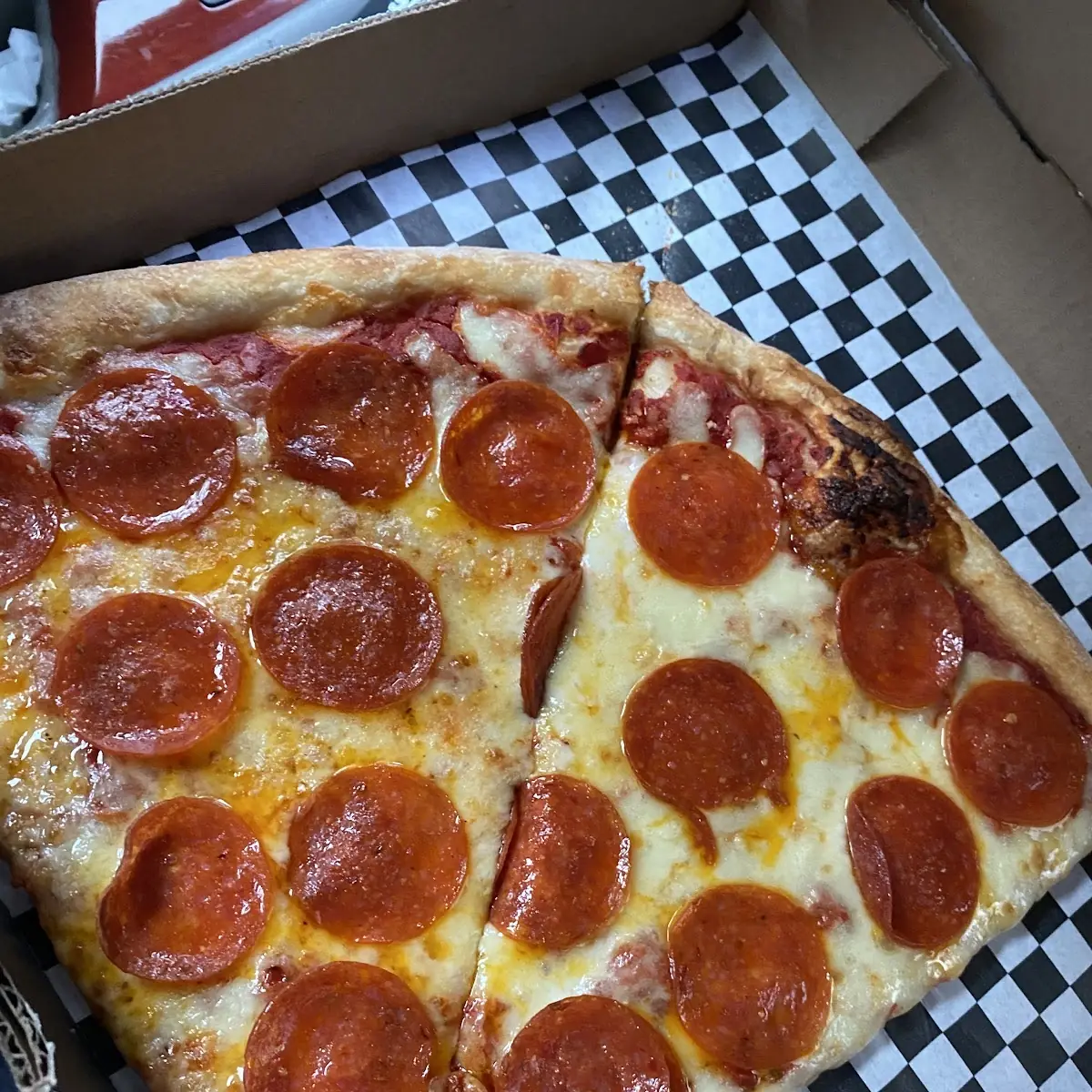 Pizza Grande Queso Y Peperonni
