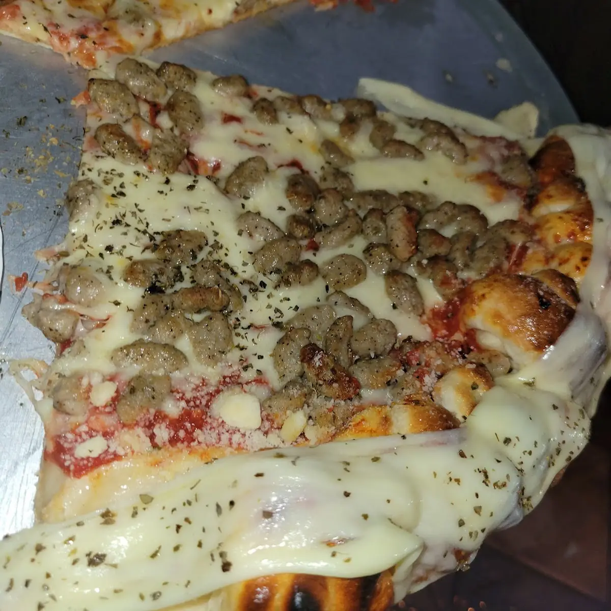 Sausage Pizza Con Queso Fundido