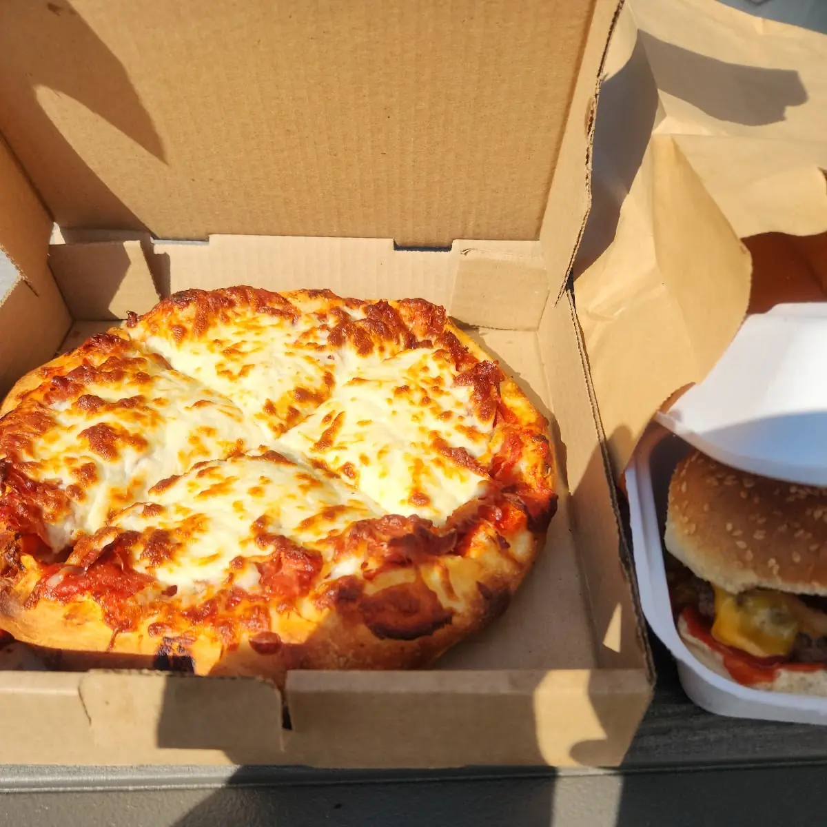 Pepperoni Pizza, Martintown Restaurant