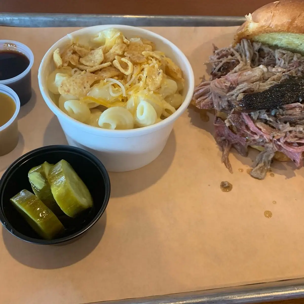 Pulled Pork w Mac and Cheese