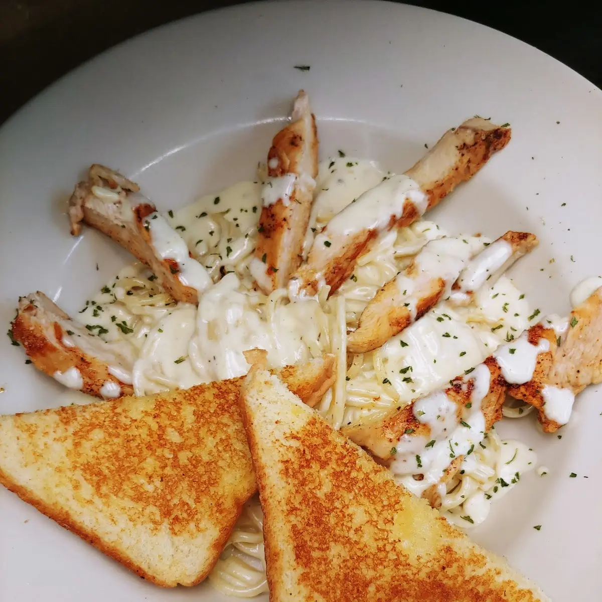 Mario's Chicken Alfredo