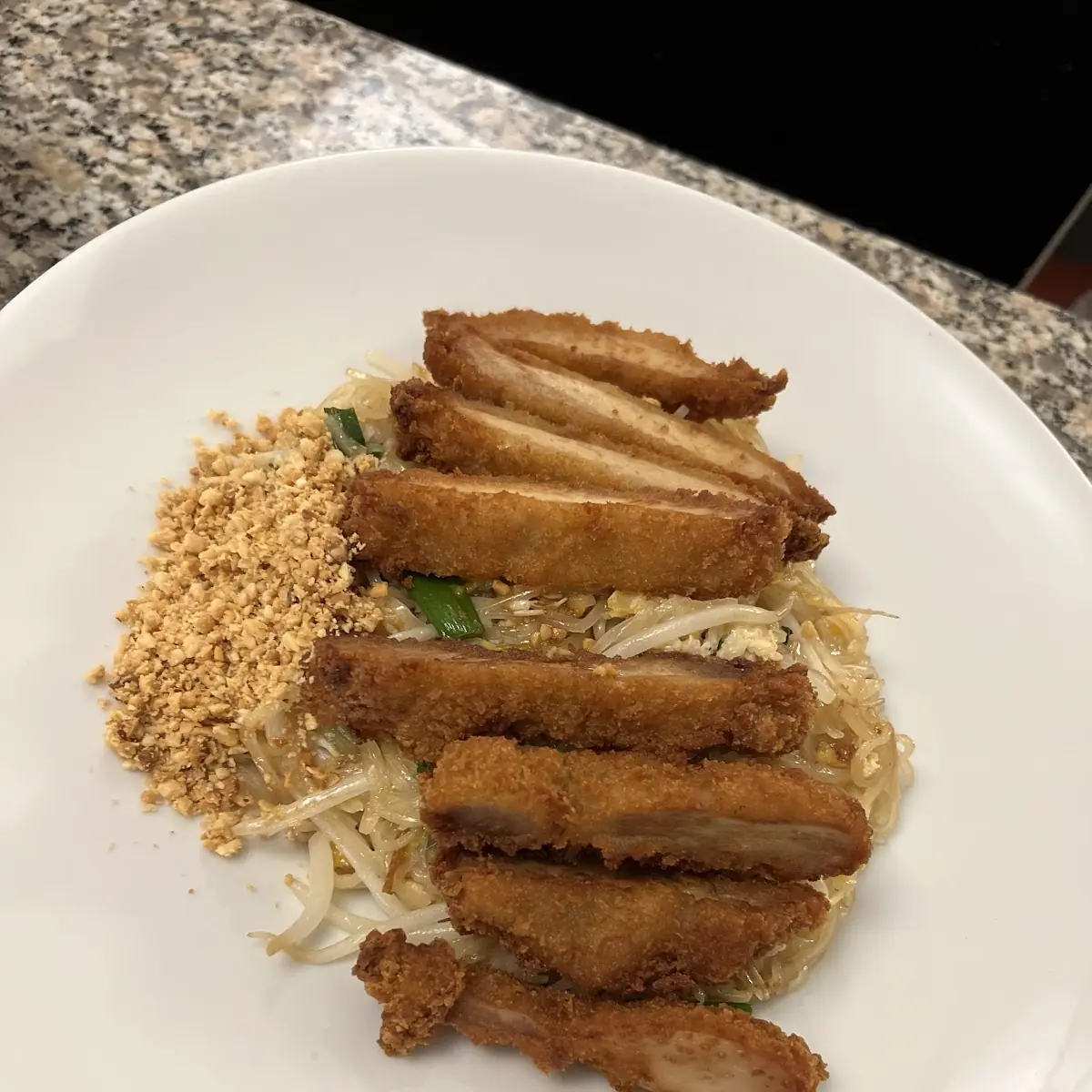 Crispy Chicken Pad Thai