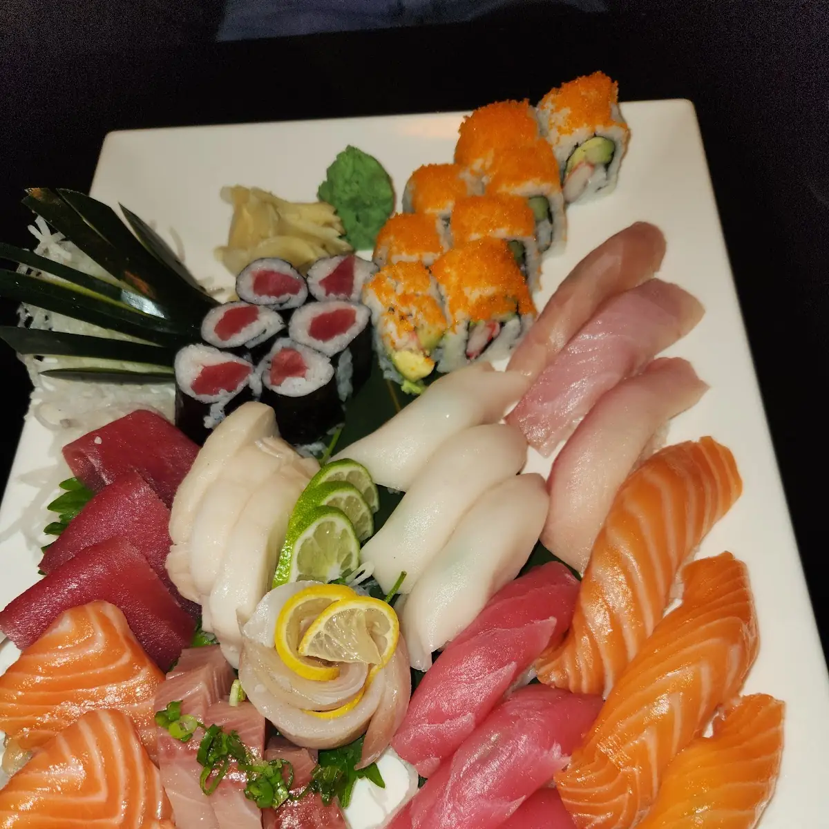Juno Sushi Deluxe