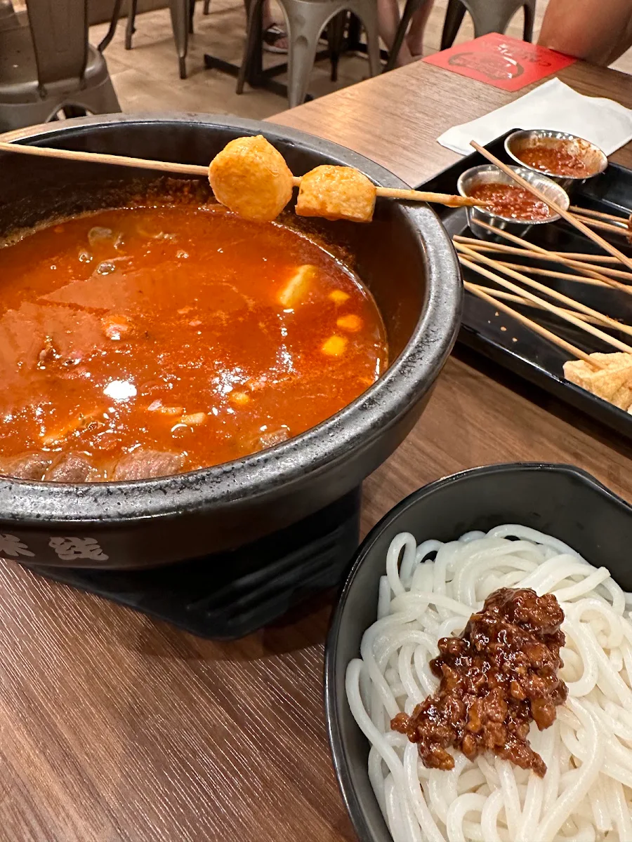 Tomato Soup Ramen, Dagu Rice Noodle Edmonton