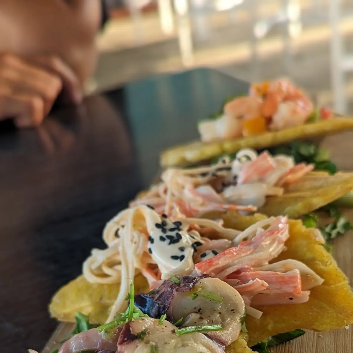 Tostones Rellenos De Mariscos