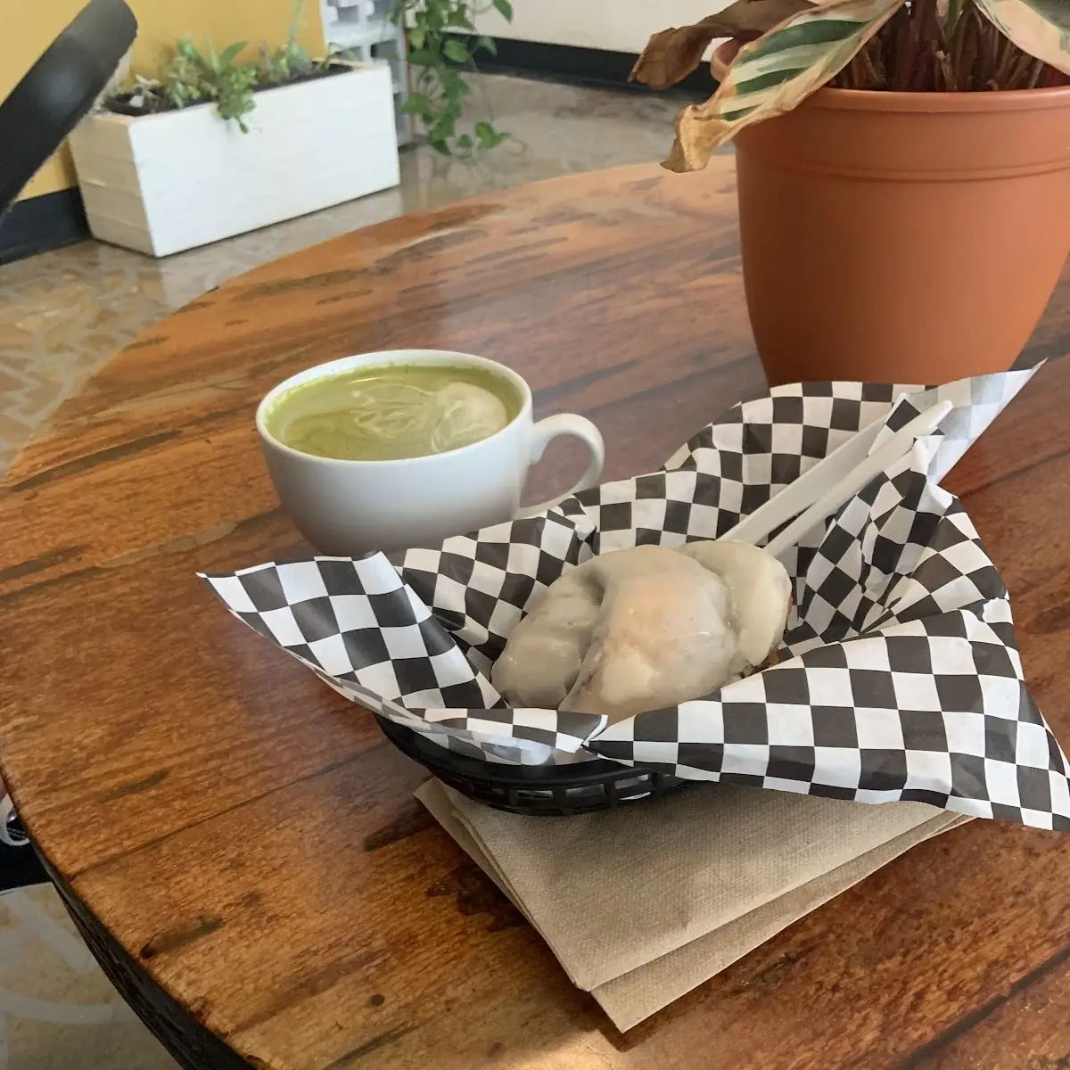 Matcha Latte and Cinnamon Roll