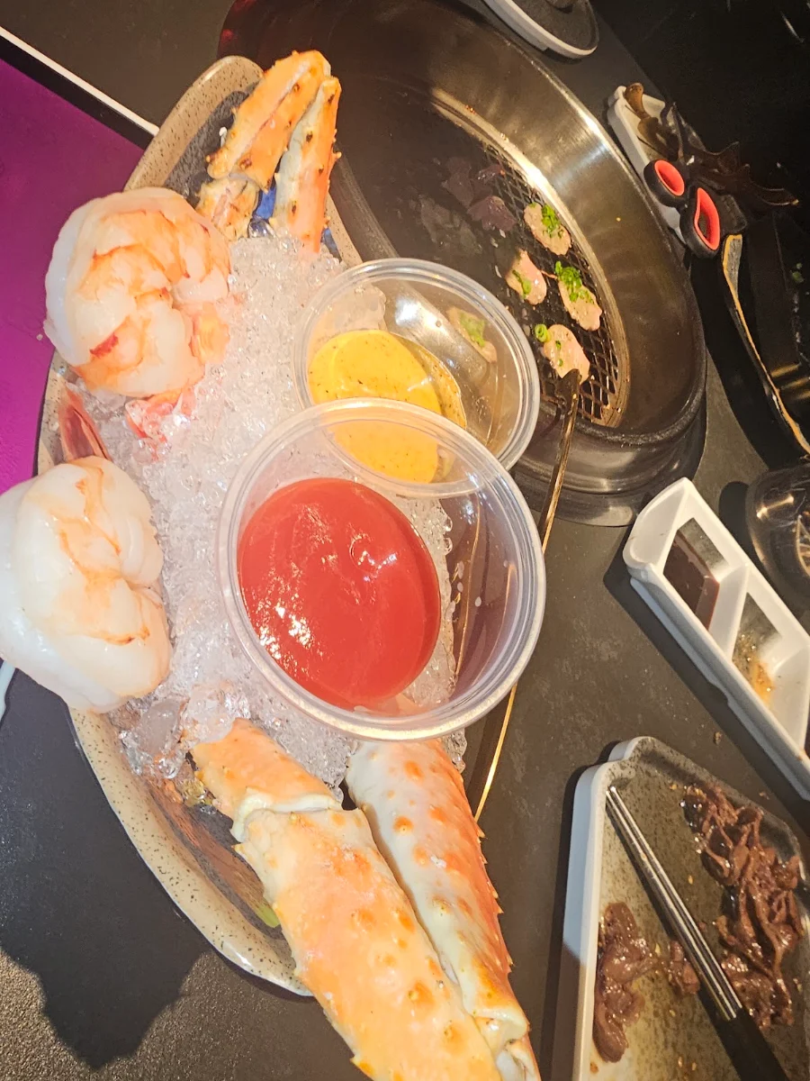Snow Crab and Shrimp on Ice