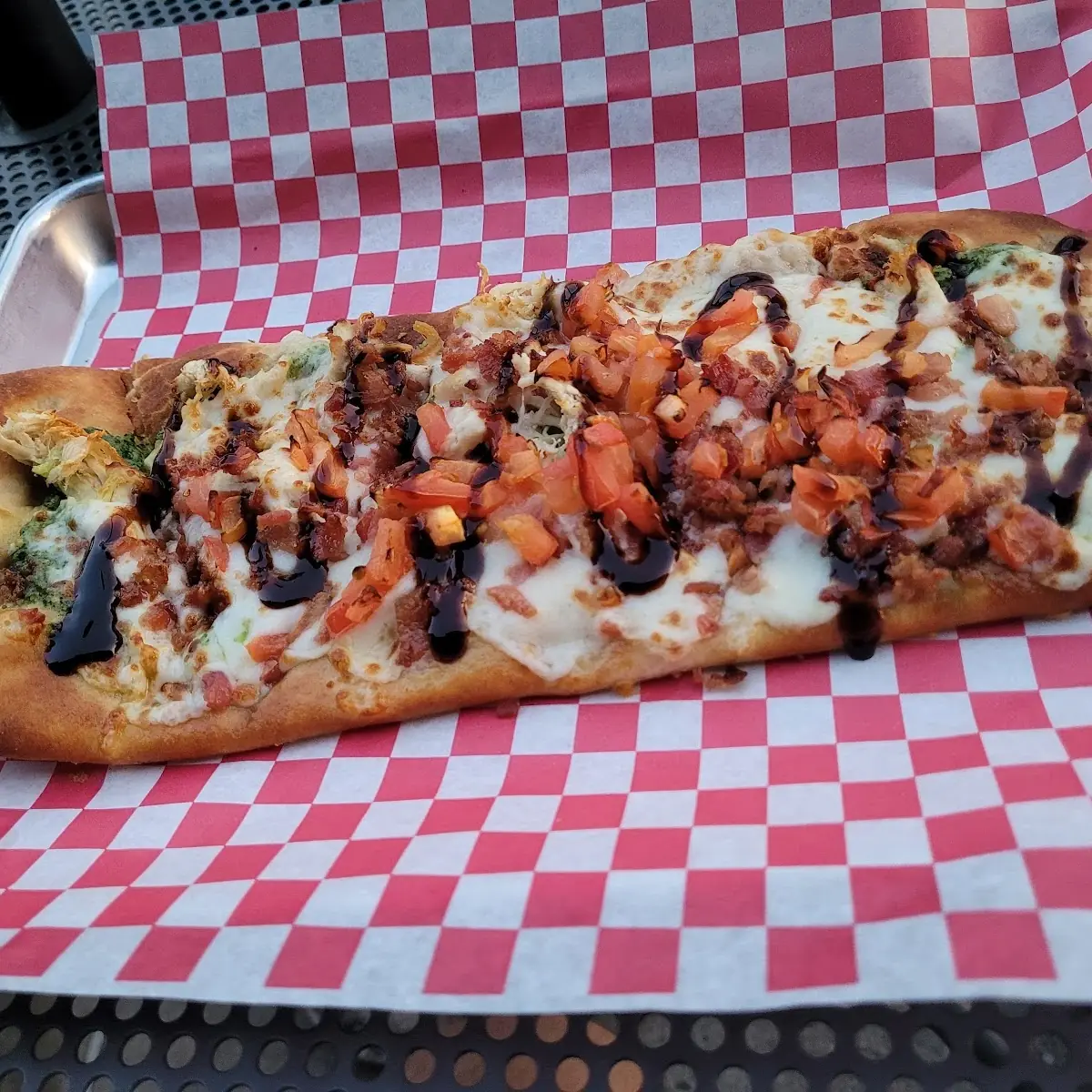 Basil Chicken Flatbread