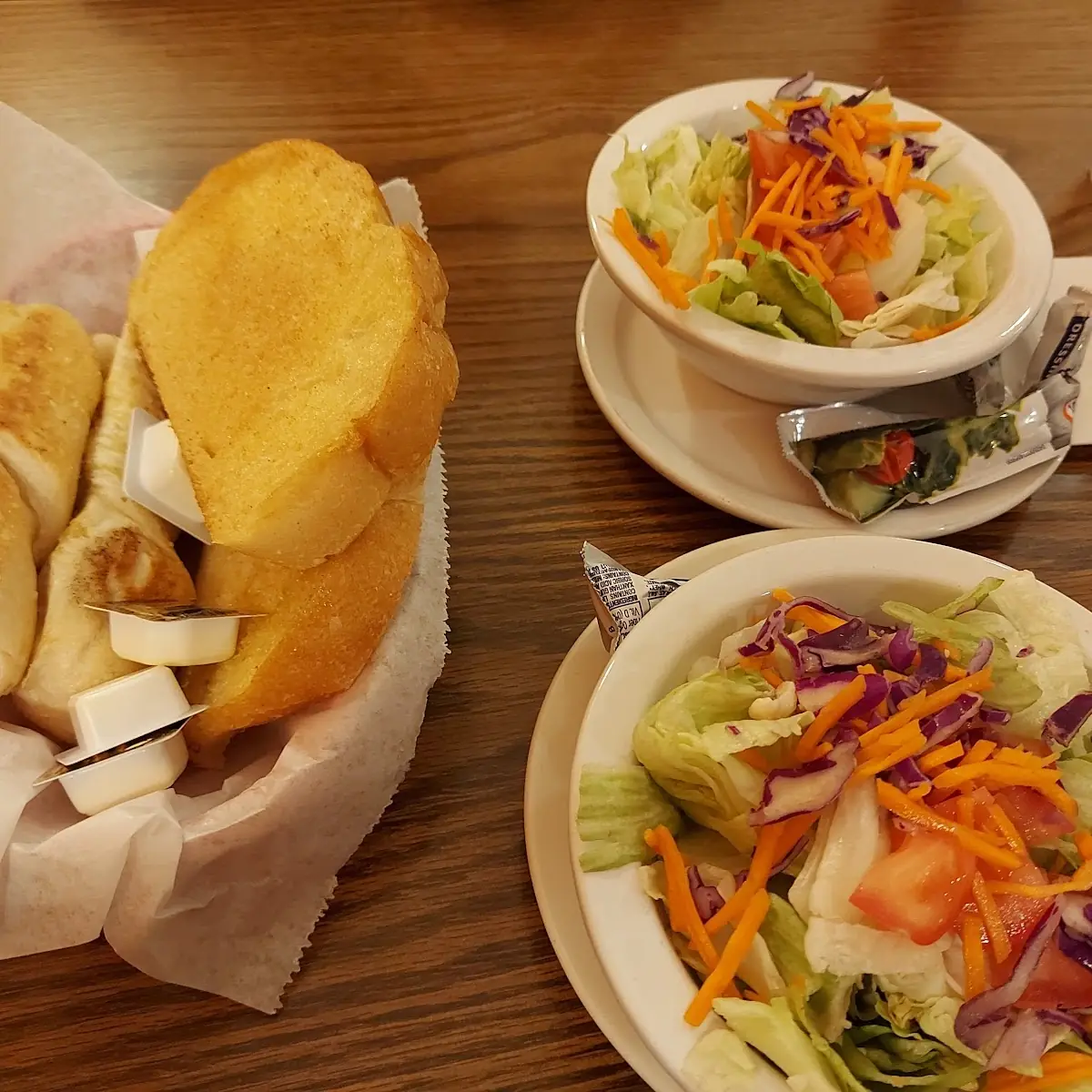 Salad &Garlic Bread