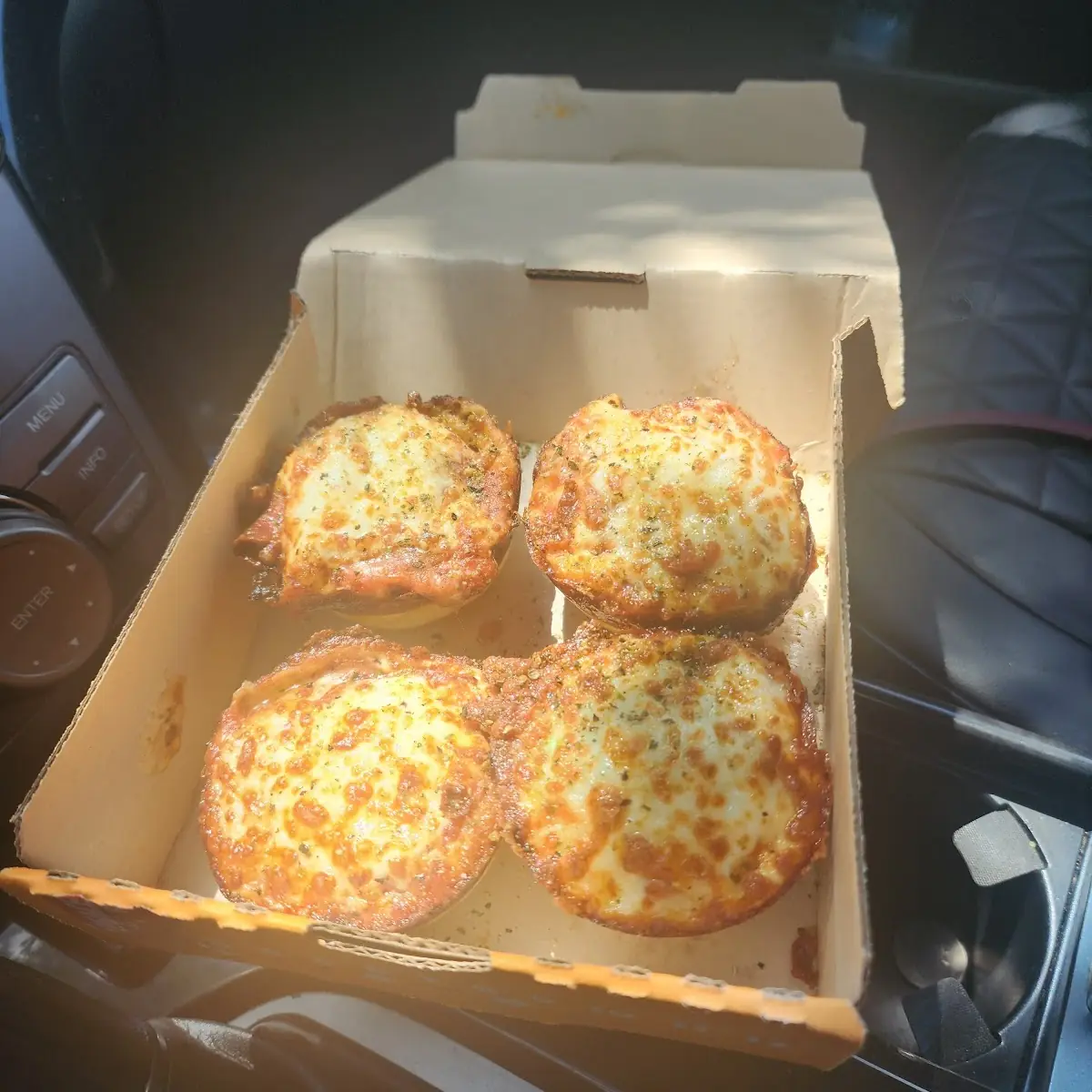 Pepperoni Pizza Puffs