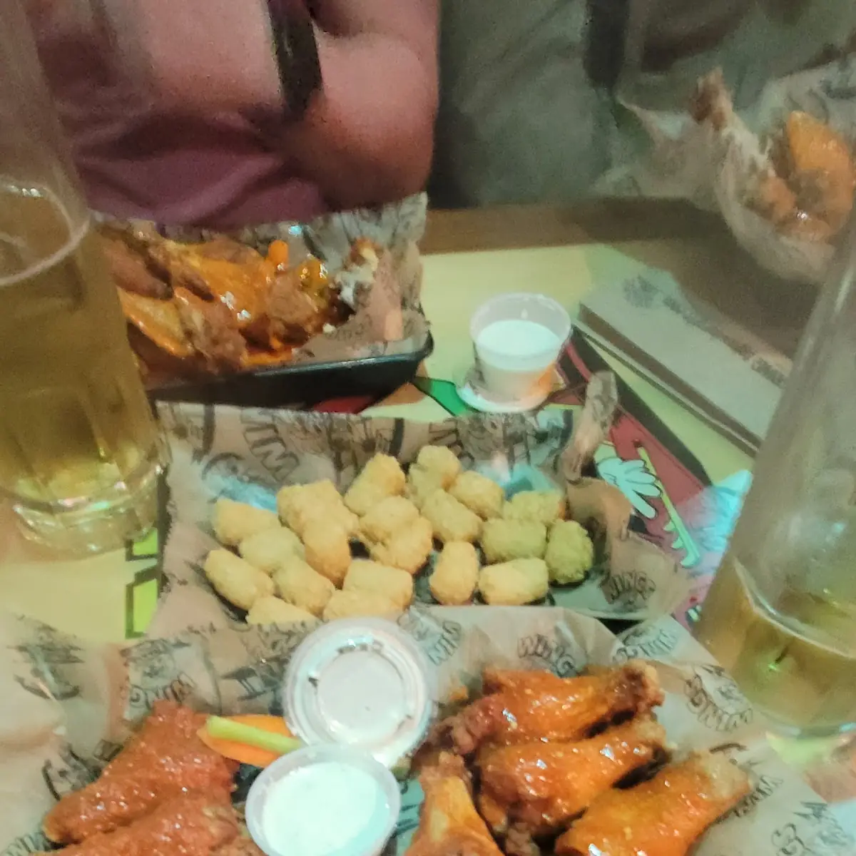 Chicken Wings with Fries