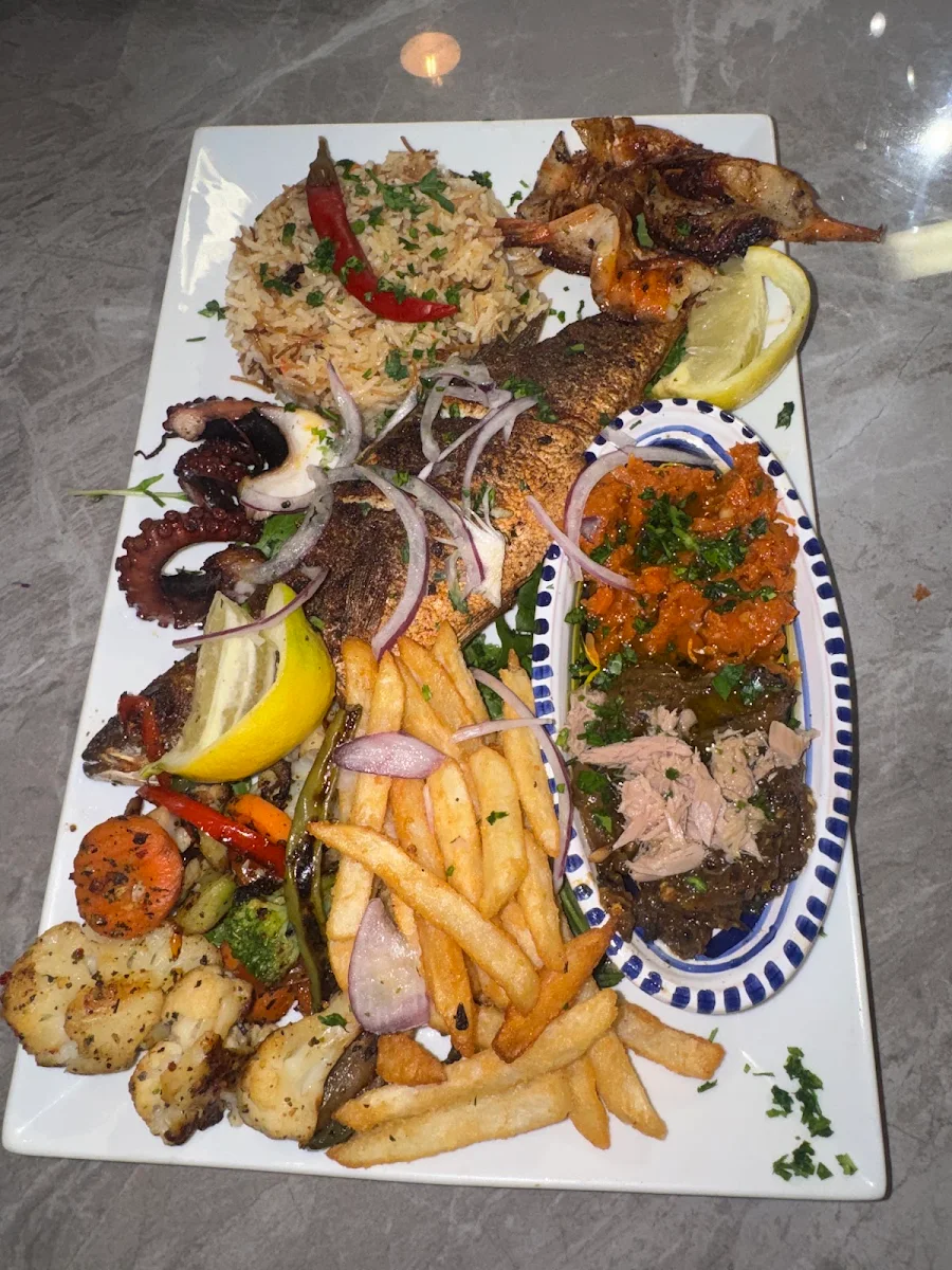 Grillade Mixte Mer Poisson Poulpe Crevettes
