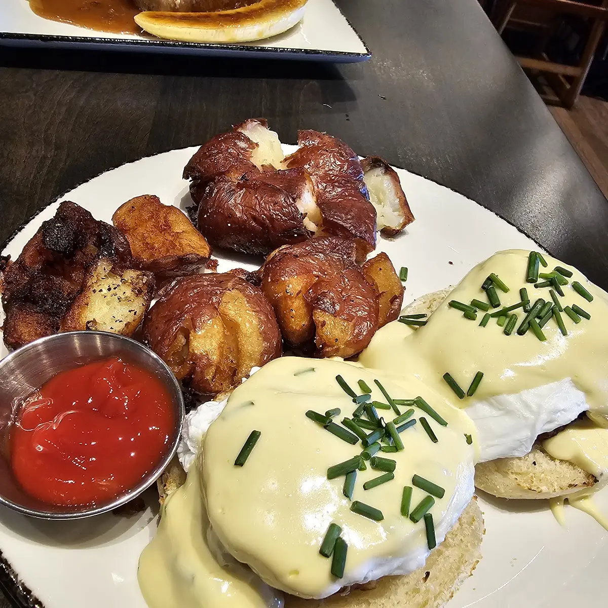 Crab Cake Eggs Benedict
