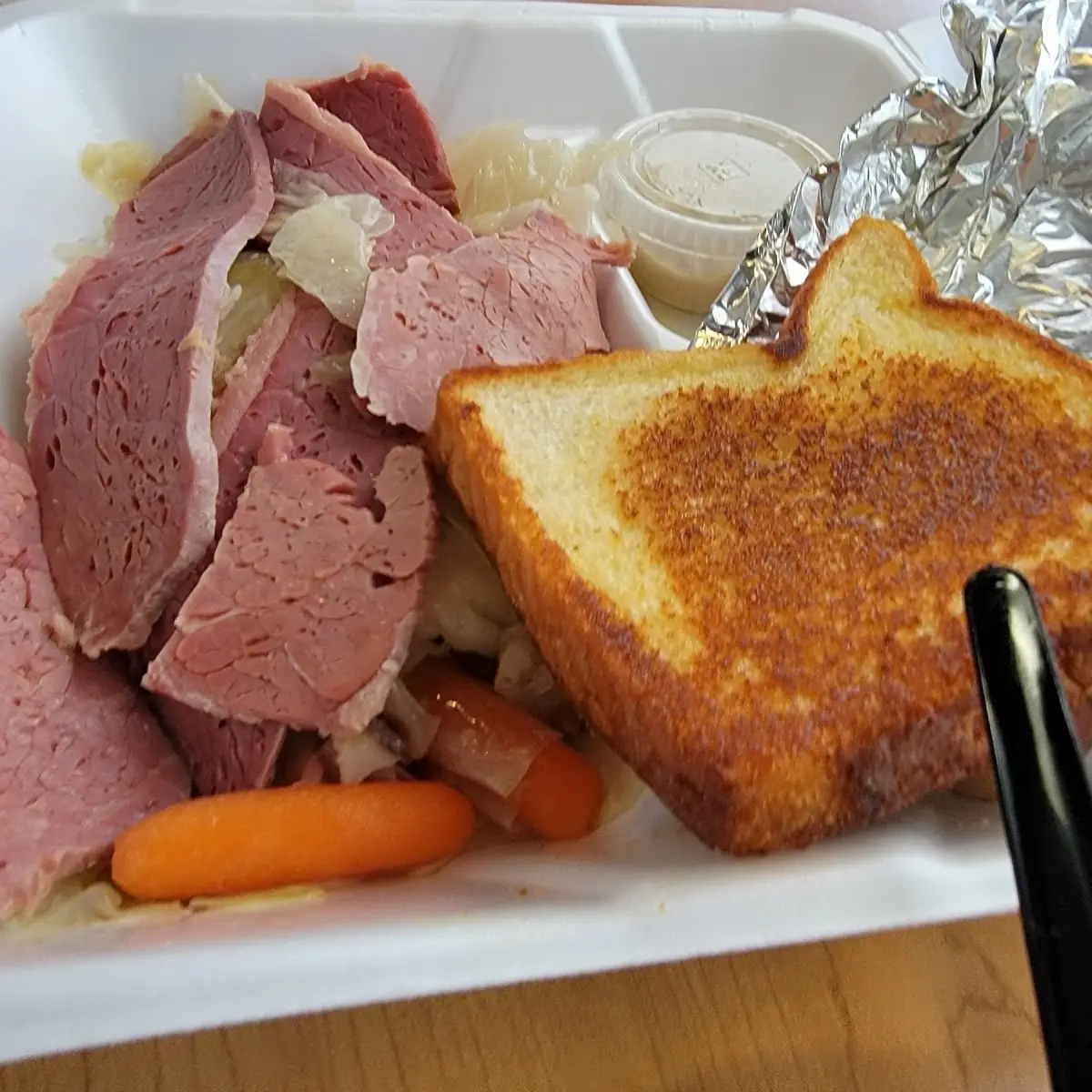 Corned Beef and Cabbage w Red Potatoes