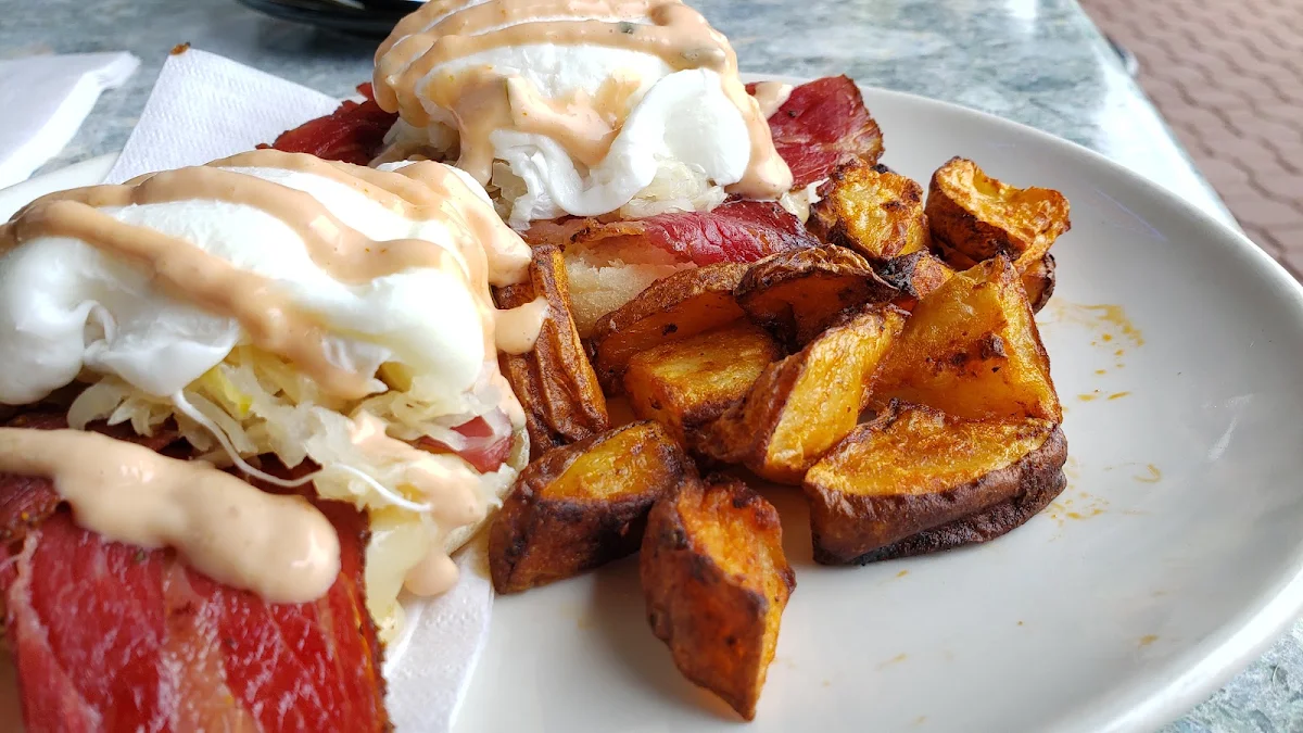 Montreal Smoked Meat Benny, River City Coffee Roasters, Bakery and Eatery