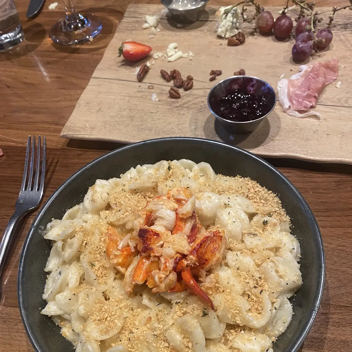 Truffle Mac and Cheese with Lobster