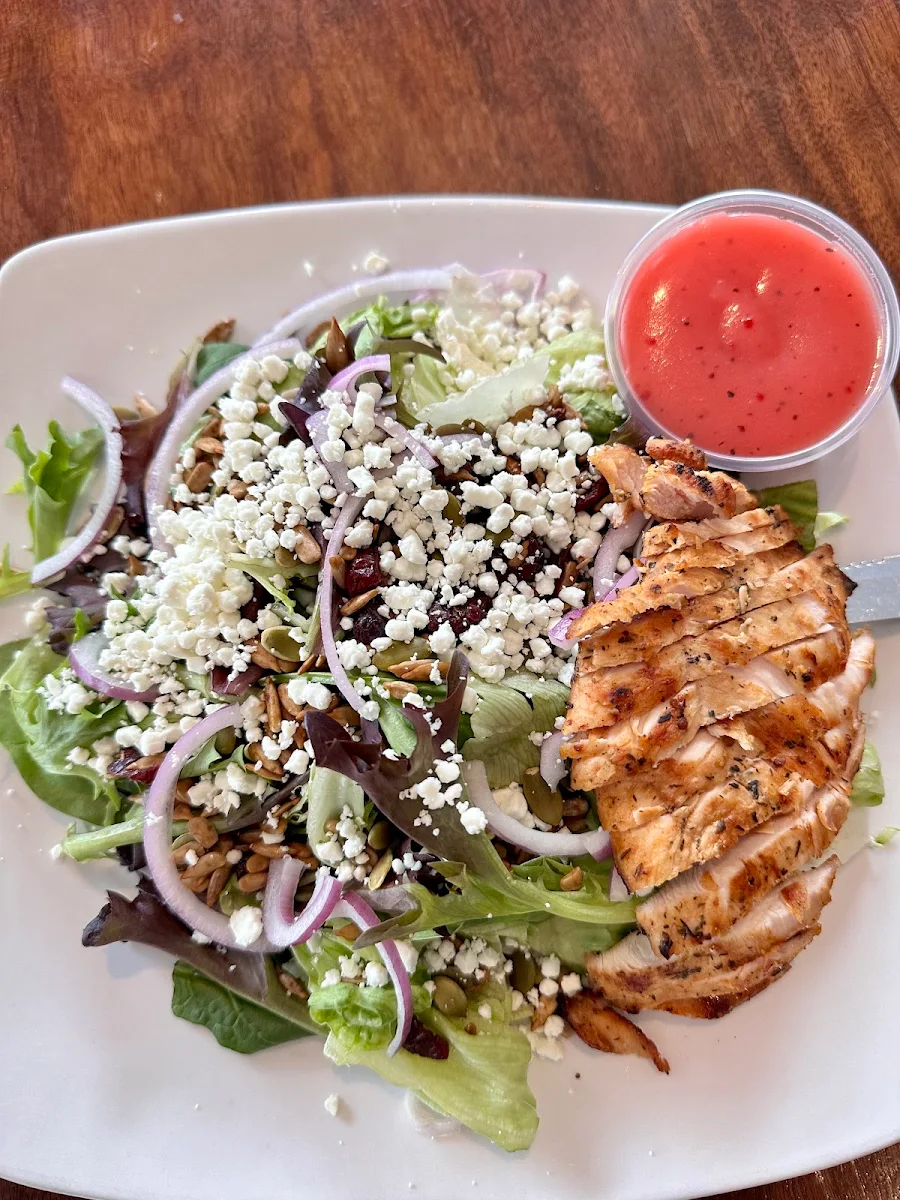 Spring Mix Salad, Wixan's Bridge Restaurant
