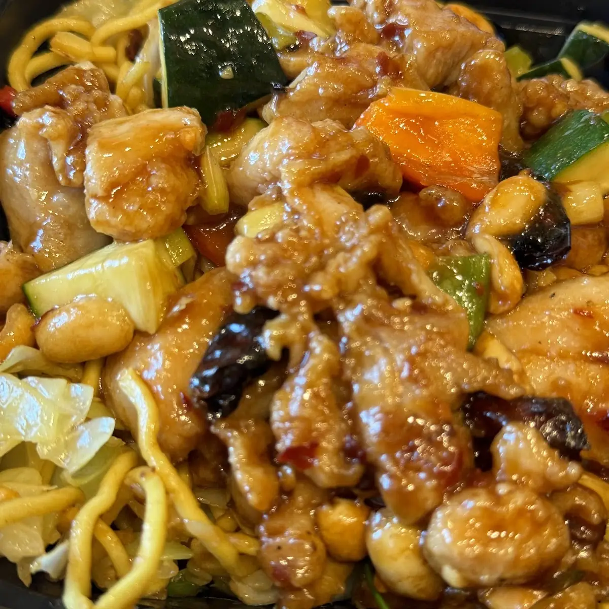 Kung PO Chicken Chow Mein