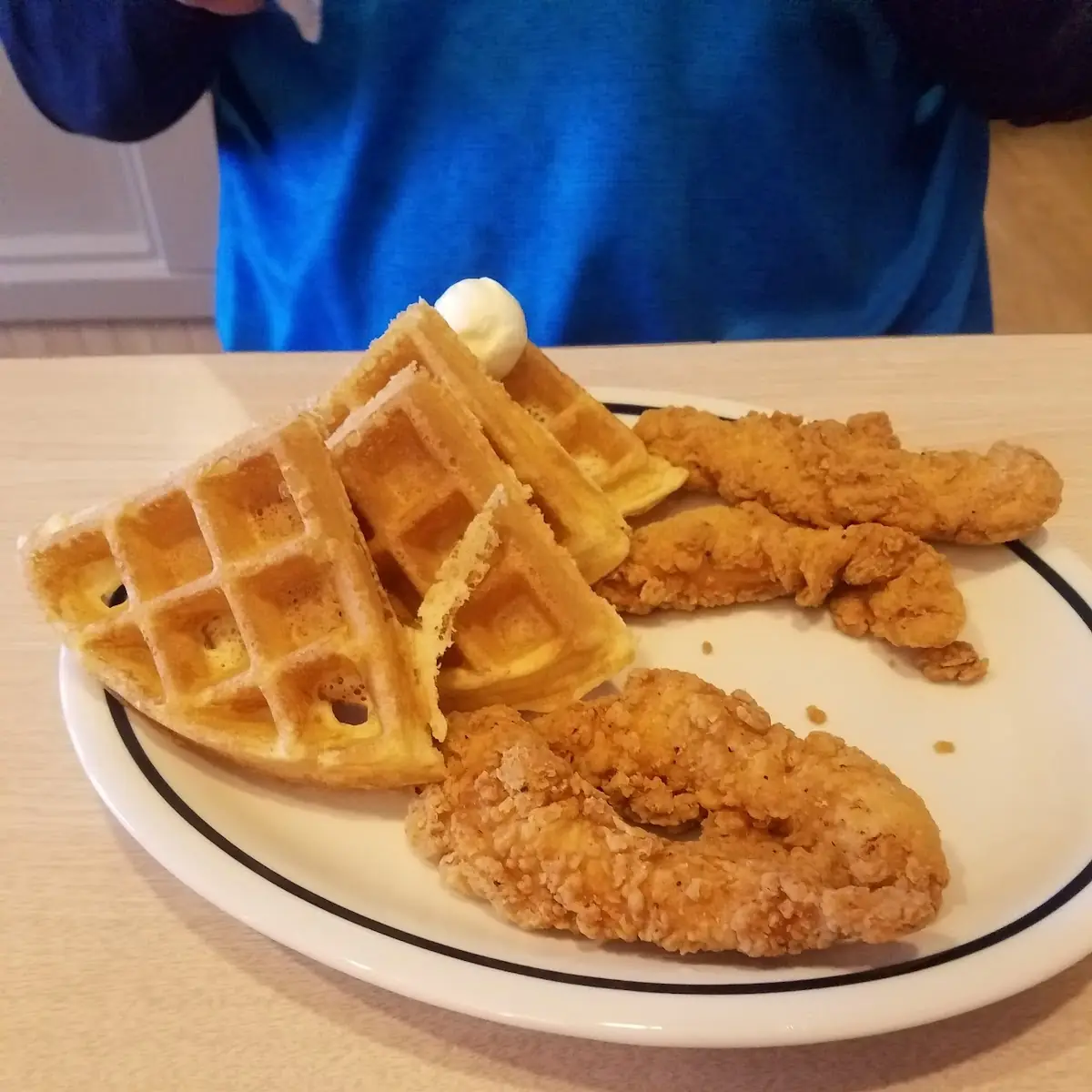 Kid's Jr Chicken & Waffles