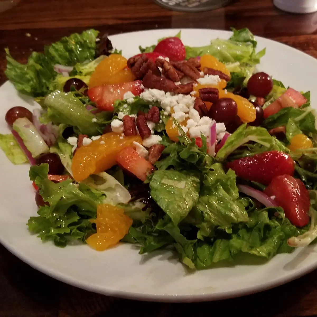 Strawberry Pecan Salad with Raspberry Vinogret